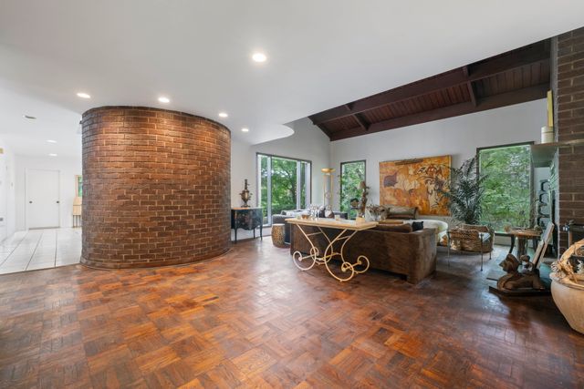 5250 ARLINGTON Avenue, New York City, NY 10471