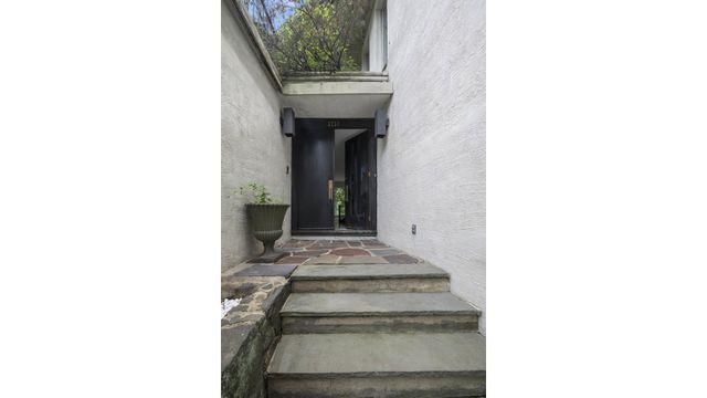 5250 ARLINGTON Avenue, New York City, NY 10471