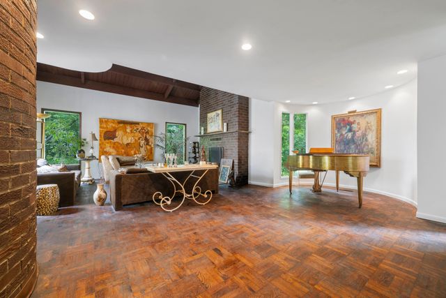 5250 ARLINGTON Avenue, New York City, NY 10471