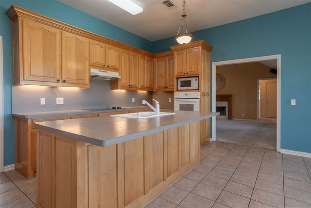 3813 Ponderosa Circle, Cleburne, TX 76031