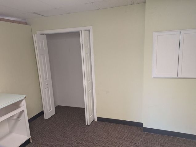 225 N NORTHWEST Highway, Palatine, IL 60067