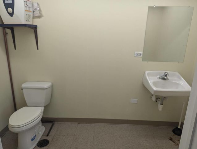 225 N NORTHWEST Highway, Palatine, IL 60067