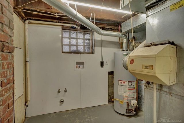 165 Washington Street, Mt Clemens, MI 48043