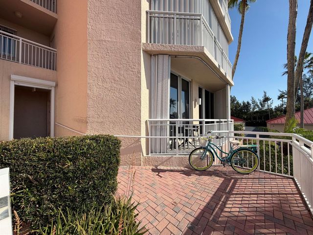 3880 N Highway A1a 104, Hutchinson Island, FL 34949