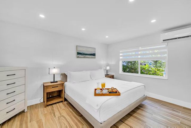 347 N Birch Road 1-9, Fort Lauderdale, FL 33304