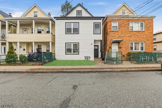 87 Semel Ave, Garfield City, NJ 07026