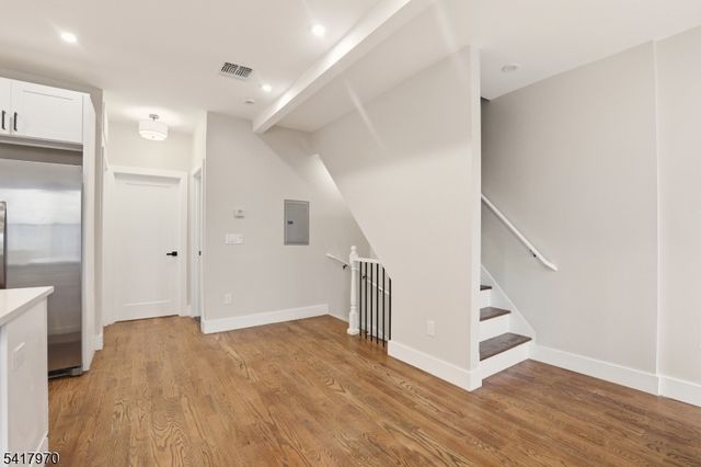 87 Semel Ave, Garfield City, NJ 07026