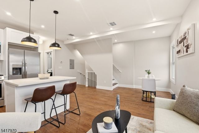 87 Semel Ave, Garfield City, NJ 07026