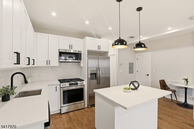 87 Semel Ave, Garfield City, NJ 07026