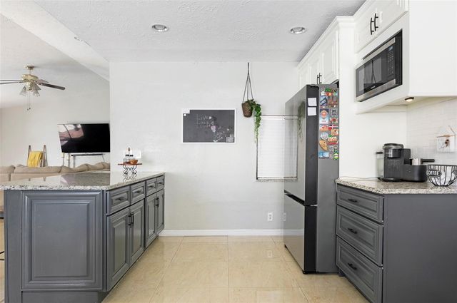 4810 GRAINARY AVENUE, Tampa, FL 33624