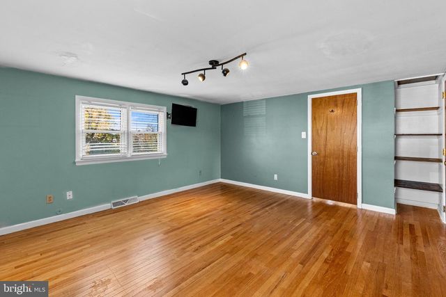 63 QUAKER HILLS RD, Lancaster, PA 17603