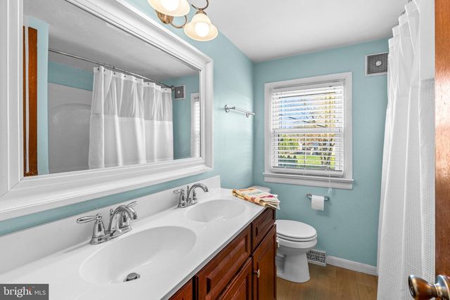 63 QUAKER HILLS RD, Lancaster, PA 17603