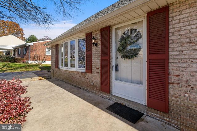 63 QUAKER HILLS RD, Lancaster, PA 17603