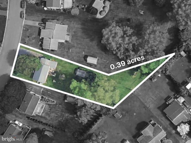 63 QUAKER HILLS RD, Lancaster, PA 17603