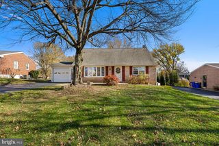 63 QUAKER HILLS RD, Lancaster, PA 17603