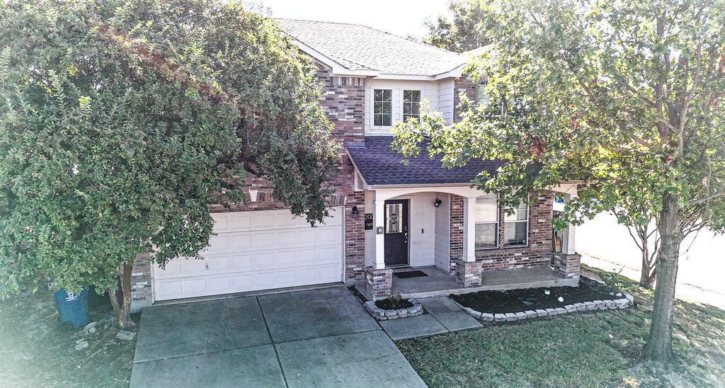 2000 New Braunfels, Forney, TX 75126