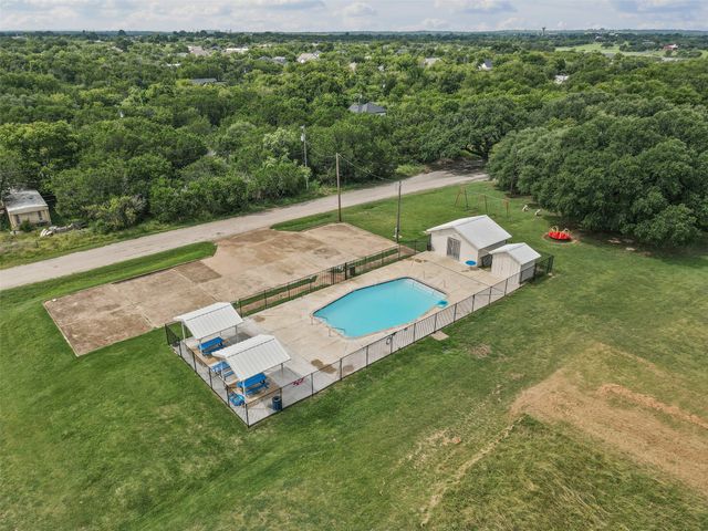 5100 Tyler Court, Granbury, TX 76048