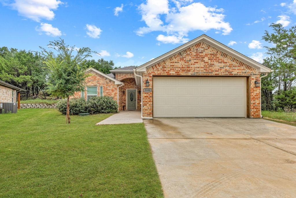 5100 Tyler Court, Granbury, TX 76048