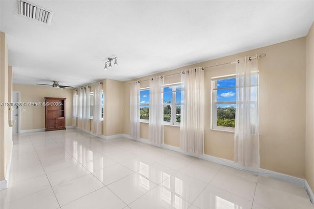 215 SE 3rd Avenue 501C, Hallandale Beach, FL 33009