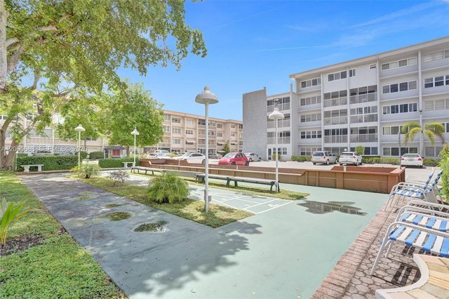 215 SE 3rd Avenue 501C, Hallandale Beach, FL 33009