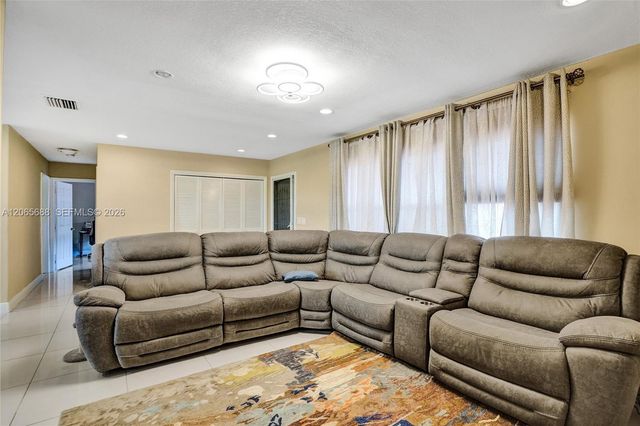 215 SE 3rd Avenue 501C, Hallandale Beach, FL 33009