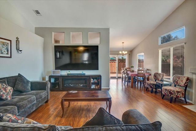 1093 Lambdin Street, Manteca, CA 95336