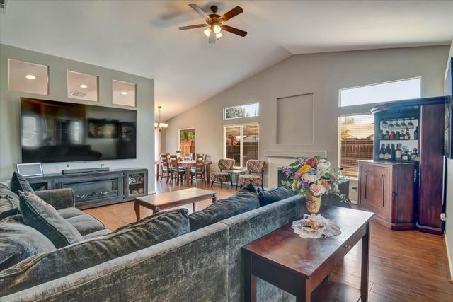 1093 Lambdin Street, Manteca, CA 95336