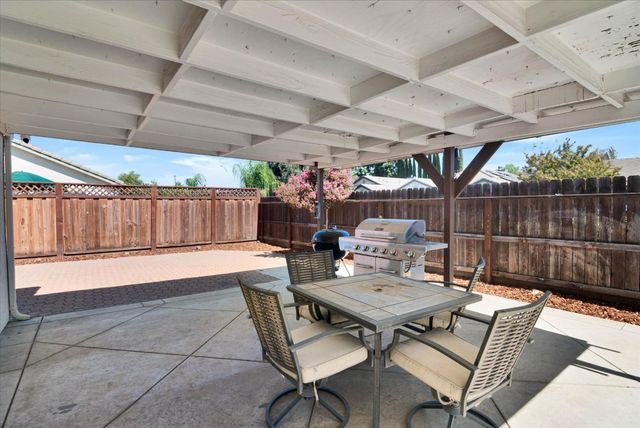 1093 Lambdin Street, Manteca, CA 95336