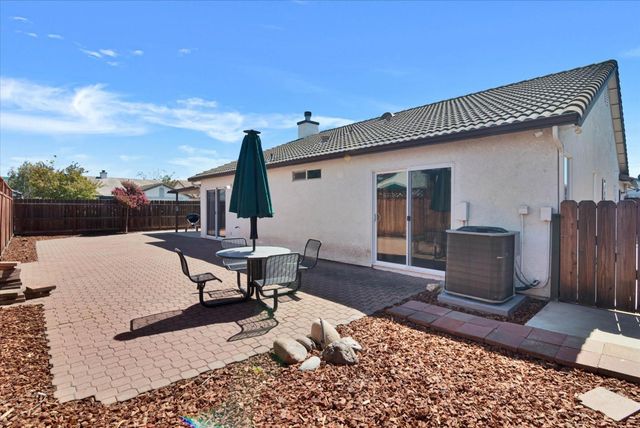 1093 Lambdin Street, Manteca, CA 95336