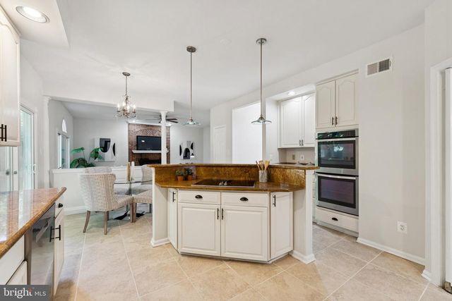 8410 COPPERLEAF CT, Fairfax Station, VA 22039