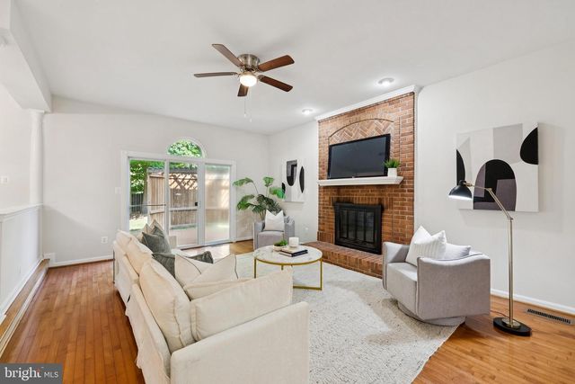 8410 COPPERLEAF CT, Fairfax Station, VA 22039