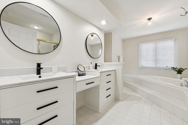 8410 COPPERLEAF CT, Fairfax Station, VA 22039