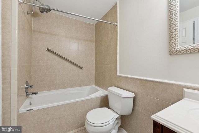 8410 COPPERLEAF CT, Fairfax Station, VA 22039