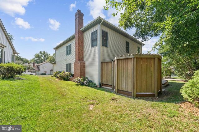 8410 COPPERLEAF CT, Fairfax Station, VA 22039