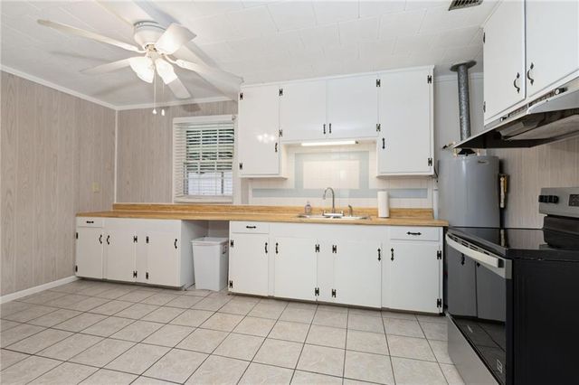 102 5th Street, Chickasaw, AL 36611