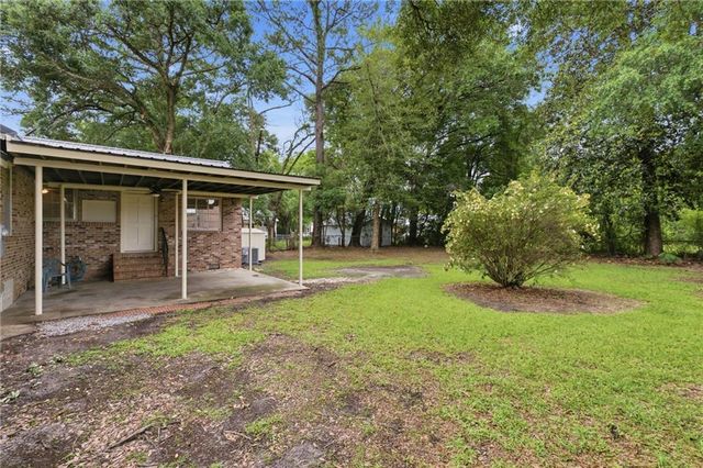 102 5th Street, Chickasaw, AL 36611