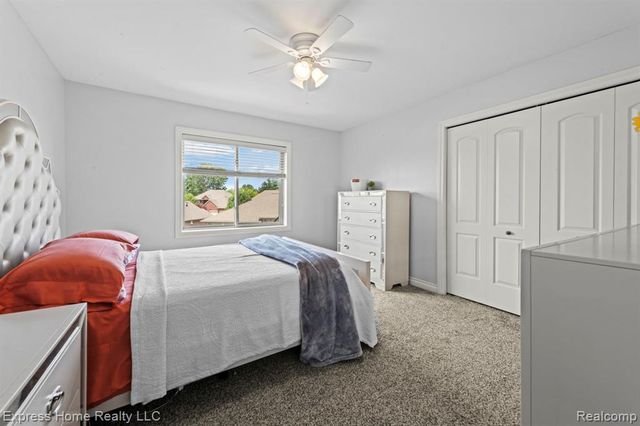 56713 Peach Tree Lane, Macomb, MI 48042