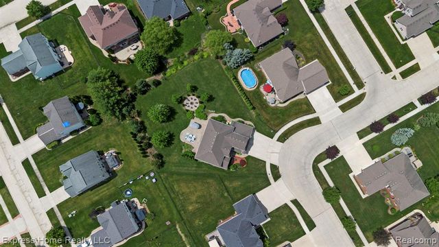 56713 Peach Tree Lane, Macomb, MI 48042