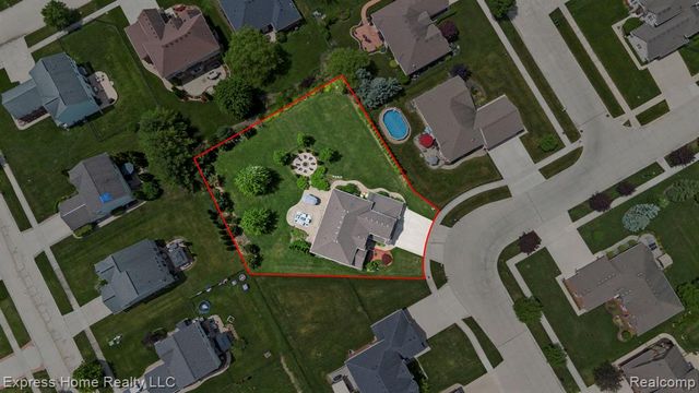 56713 Peach Tree Lane, Macomb, MI 48042