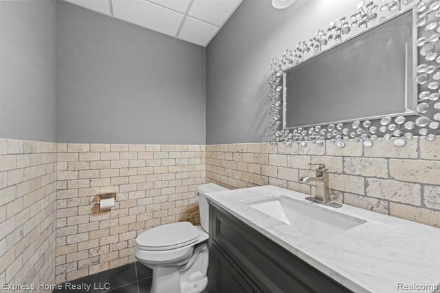 56713 Peach Tree Lane, Macomb, MI 48042