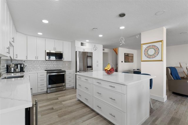 1390 GULF BOULEVARD PH4, Clearwater Beach, FL 33767