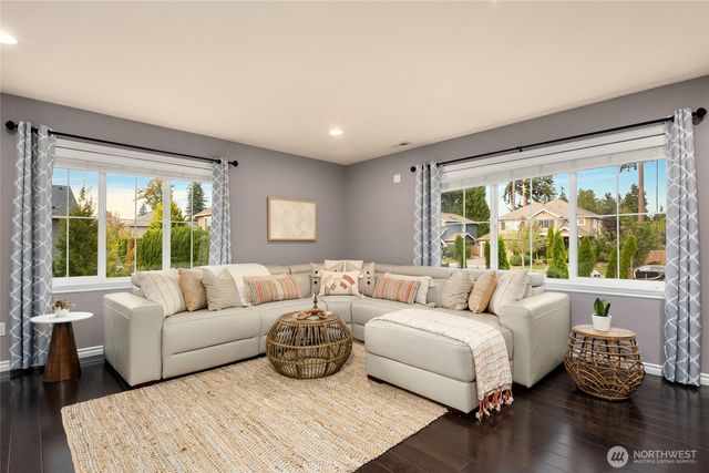20213 126th Avenue NE, Bothell, WA 98011