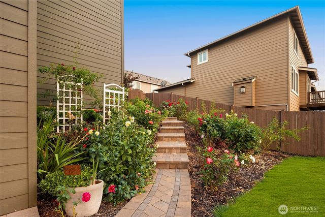 20213 126th Avenue NE, Bothell, WA 98011