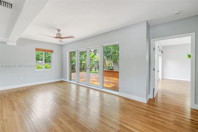 1012 NE 116th St, Biscayne Park, FL 33161