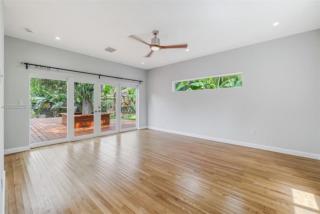 1012 NE 116th St, Biscayne Park, FL 33161