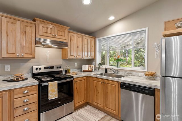 12487 Old Military Road NE, Poulsbo, WA 98370