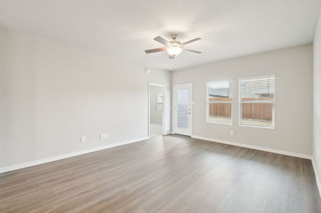 957 Dayflower Court, Lavon, TX 75166