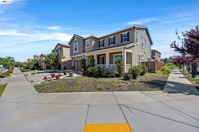 1710 Flora Way, Tracy, CA 95376