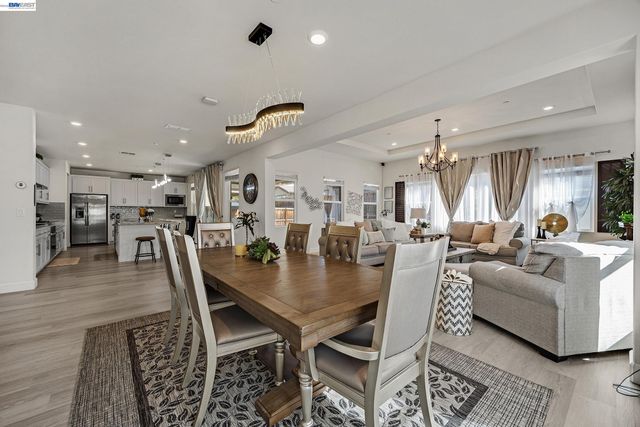 1710 Flora Way, Tracy, CA 95376