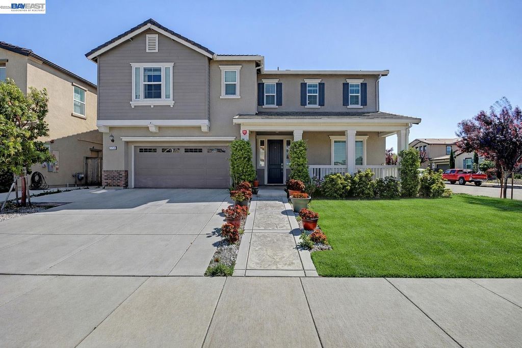 1710 Flora Way, Tracy, CA 95376